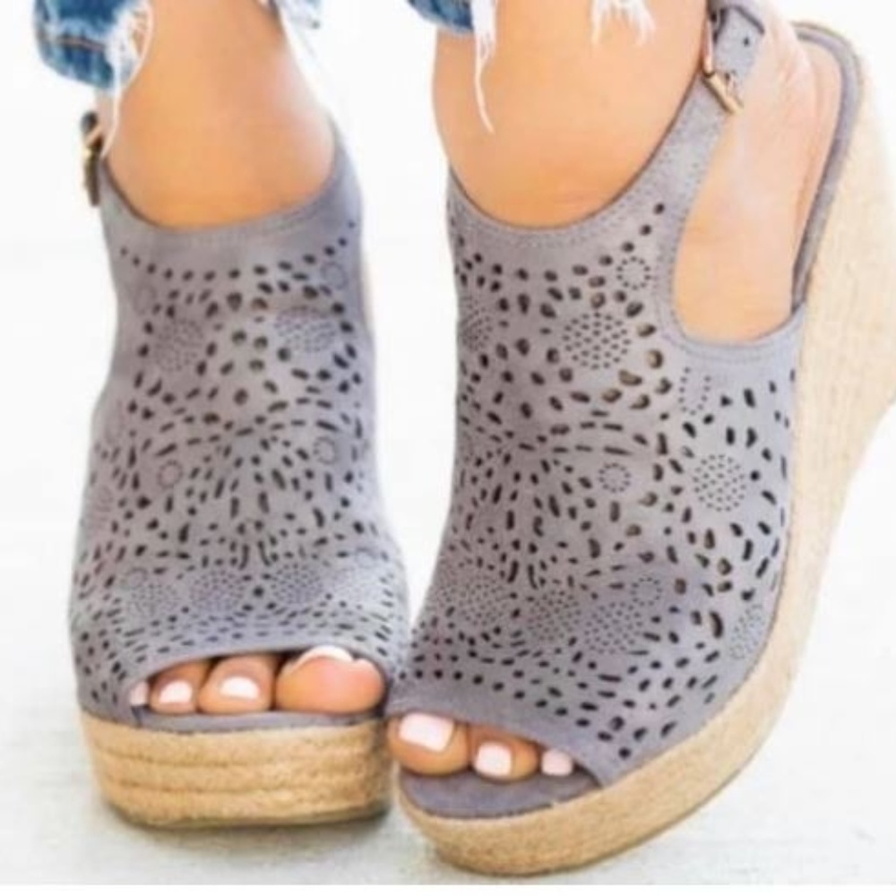 ESPADRILLE WEDGES